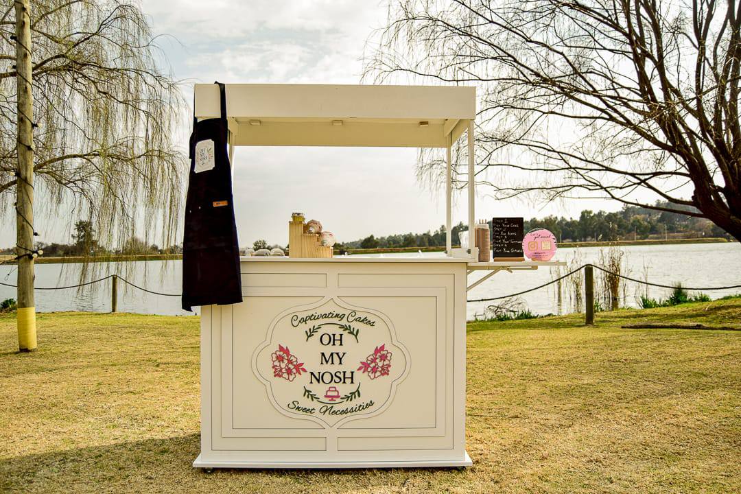 Oh My Nosh Cake Cart (4)